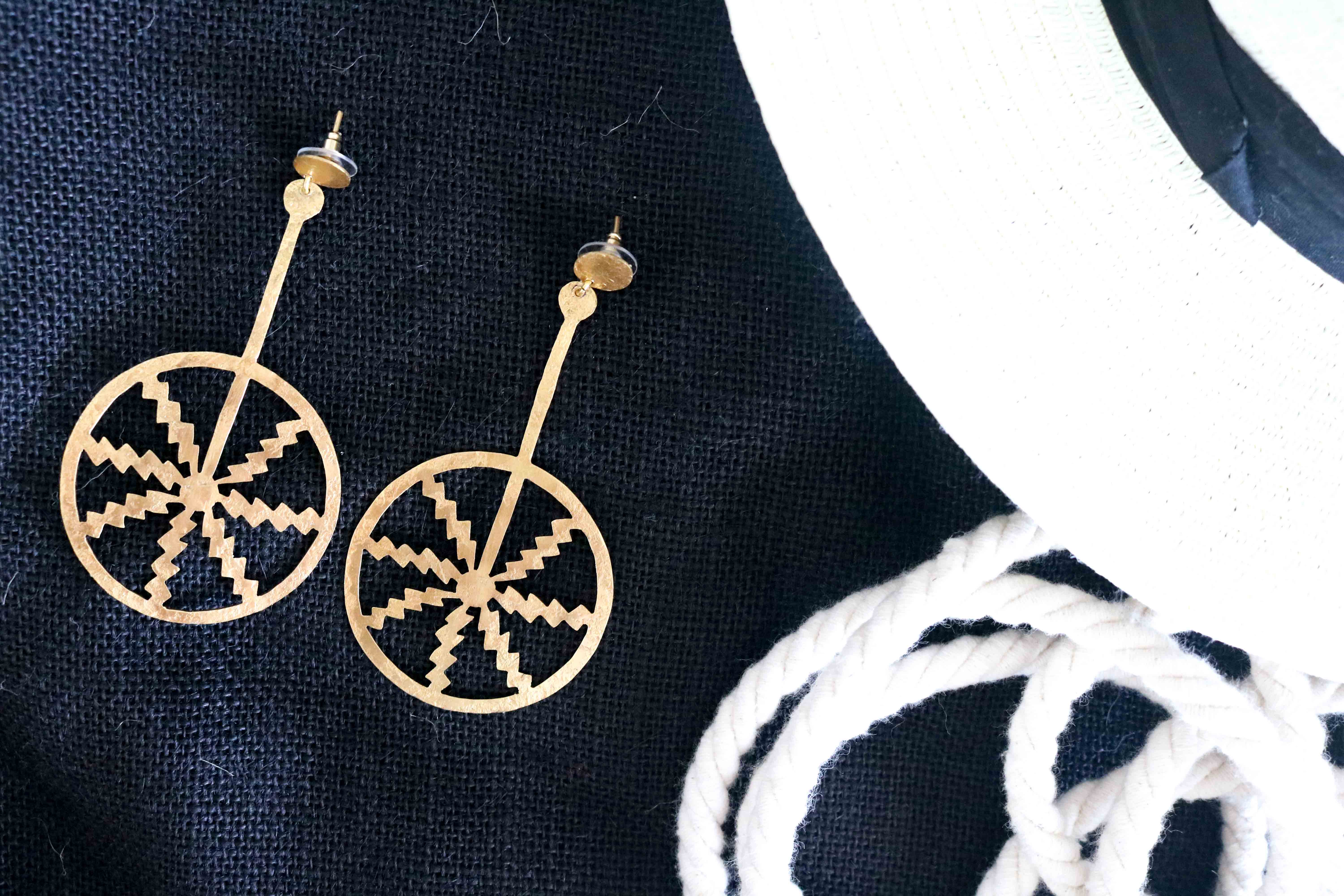 ray shaped statement jewelry